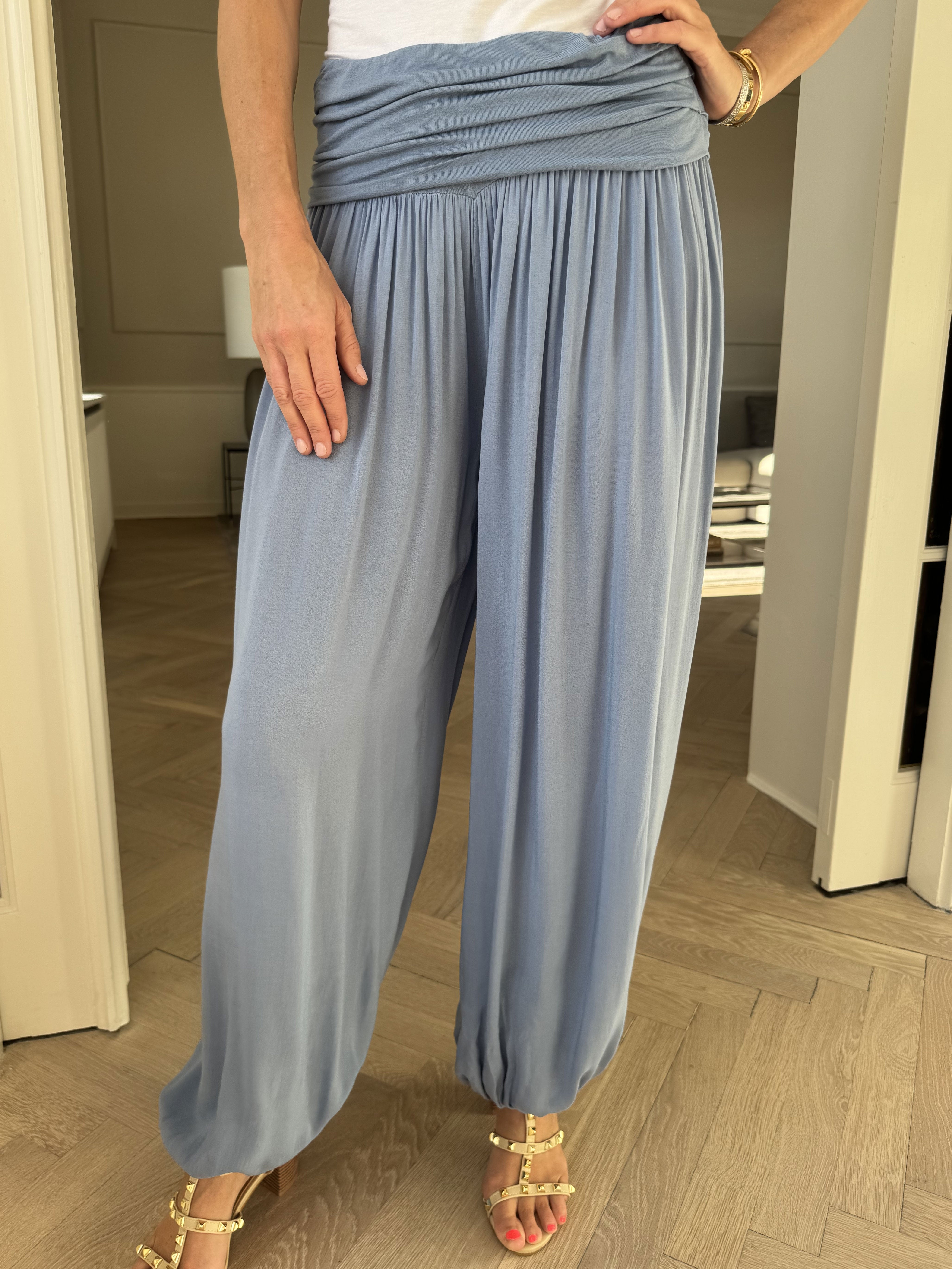 Drew - Ensfarvet boheme bukser i let viskose